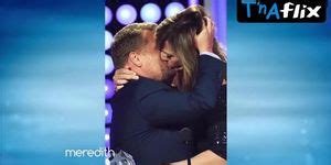 Meredith Vieira Lesbian Scene In The Meredith Vieira Show Allison Janney Tnaflix