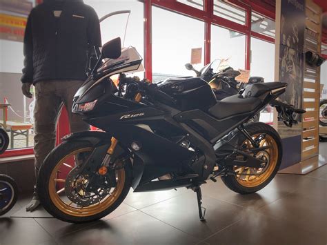 Umgebautes Motorrad Yamaha R Von Zweirad Zentrum Fernwald Ps De