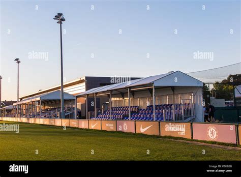 Soccer chelsea training cobham hi-res stock photography and images - Alamy