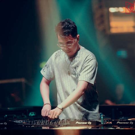 Listen To Nst Nh C C A Anh Kh Ng Th Tr Ng Vol Th I Ho Ng Remix Hot Bella Ciao By