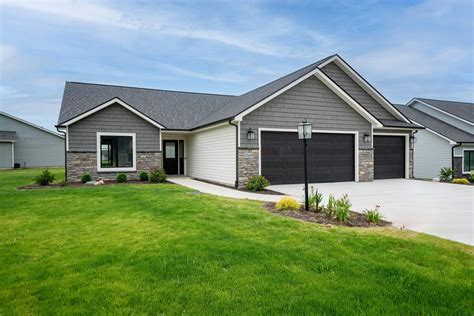 15439 Annabelle Place For Sale In Leo Zoocasa