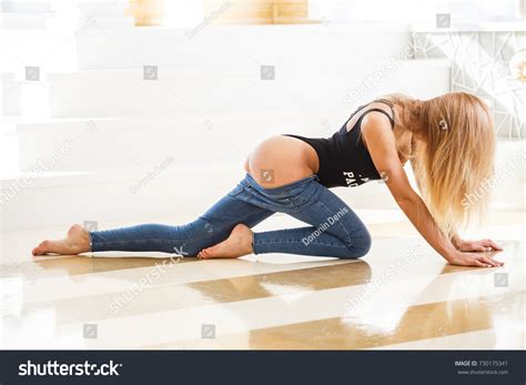 Beautiful Girl Blonde Sexy Fitness Posing Stock Photo Shutterstock