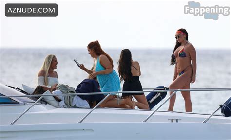 Arianna Ajtar S Sexy Bikini Show In Ibiza AZNude