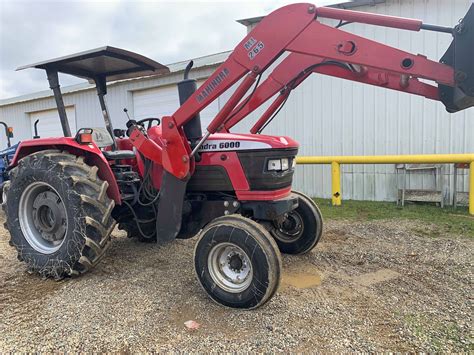 6000 Mahindra Tractors Service 8
