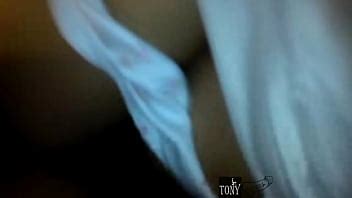 Peluda y todavía usa calzoncito de seda siente por primera vez cogida por el culo XVIDEOS