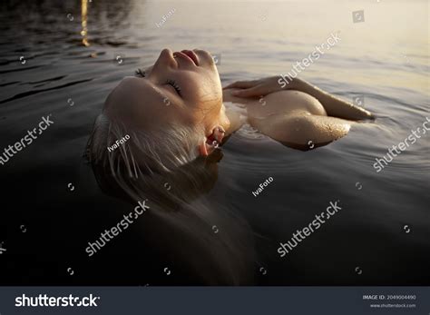 Nude Sexy Woman Water Sunset Beautiful Stock Photo 2049004490 Shutterstock