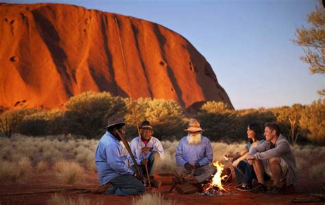 Explore Uluru monoliths - a magical changing color rock in Australia ...