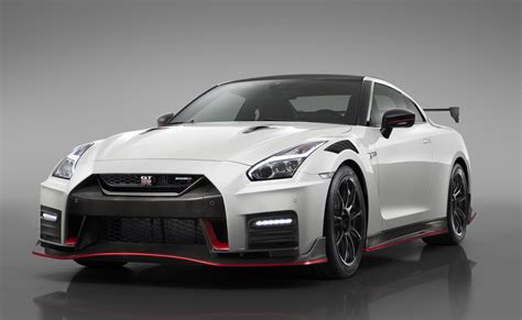 2020 Nissan GT R Nismo Sets New Tsukuba Lap Record Video