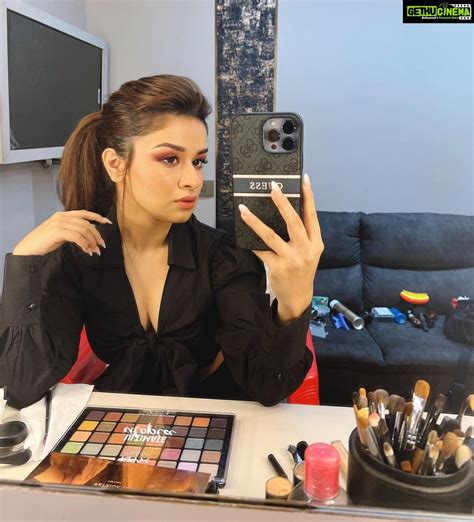 avneet kaur instagram ssup mua  loveleenmakeupandhair filmistan