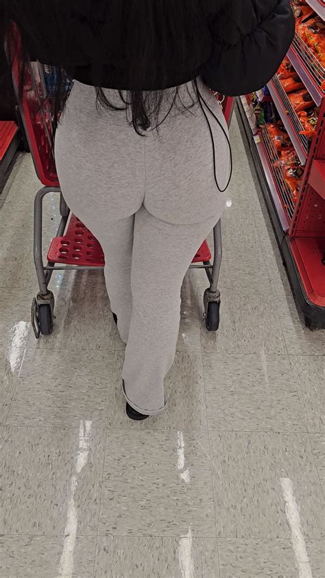 Phat Ass Brunette At Target Spandex Leggings Yoga Pants Forum