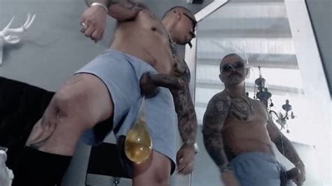 Flexiones De Picha Con Pesas De Meo Pornhub Gay