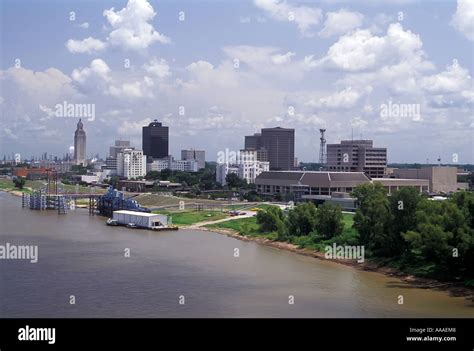 Baton Rouge Louisiana and river traffic trade on the Mississippi River