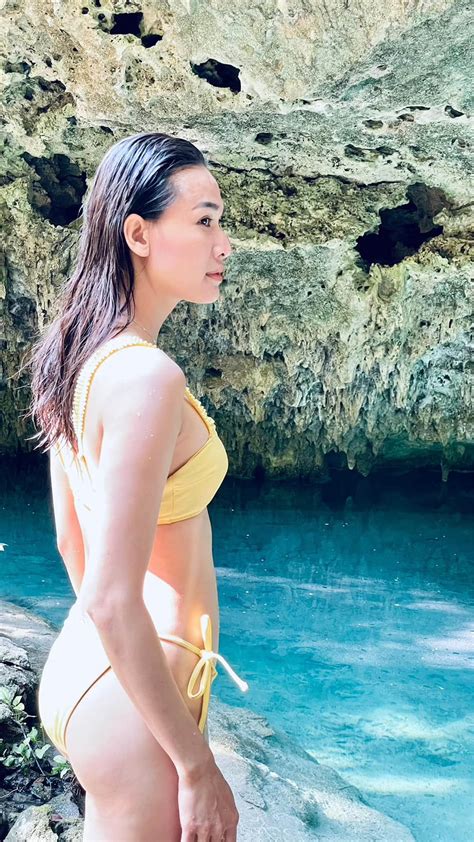 Tình cũ Bằng Kiều diện bikini khoe vẻ gợi cảm ở tuổi 37