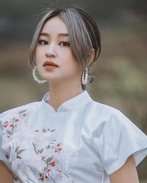 Nhan sắc và cuộc sống của loạt hot girl đời đầu giờ ra sao