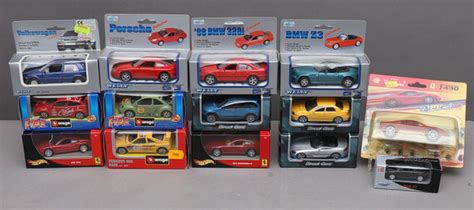 Leksaksbilar St Bl A Welly Hot Wheels I Kartong Leksaker Auctionet