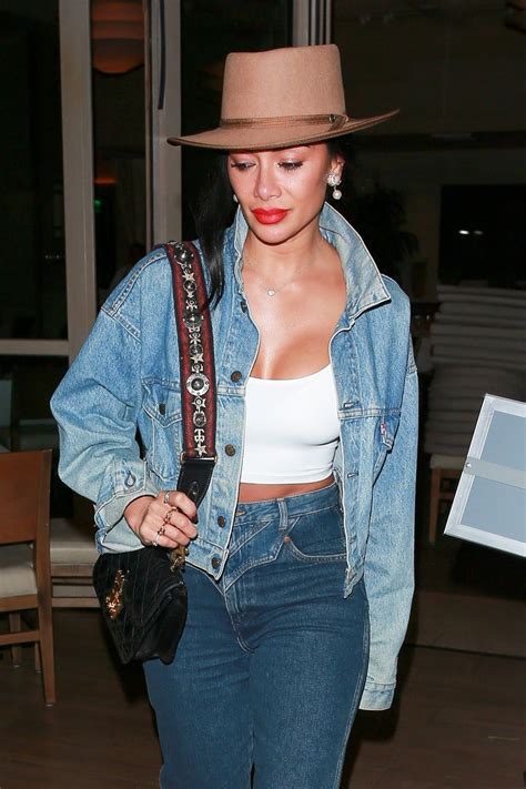 Nicole Scherzinger Busty Hot Celebs Home