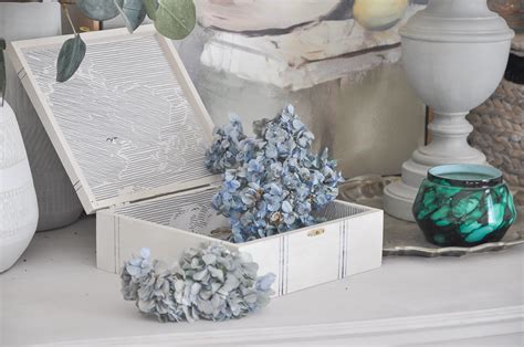 Vintage Cigar Box Crafts | DIY Home Decor Ideas - Hydrangea Treehouse