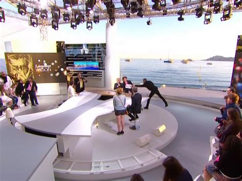 Zapping Le Grand Journal De Cannes Perturb Par Des Intermittents