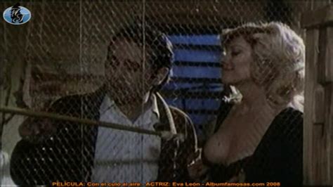 Naked Eva León in Con el culo al aire