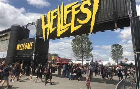 Hellfest Deux Heures Apr S La Mise En Vente Les Pass Jours Puis S