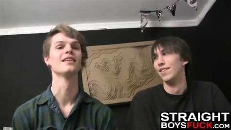 Slender Bum Bandits Have A Kinky Threesome Fuck Fest In Bed