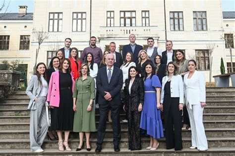 Široki Brijeg Bivši strukovnjaci proslavili godina mature Jabuka tv