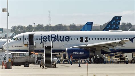 JetBlue Flight Forced to Make Emergency Landing After Engine Explodes ...