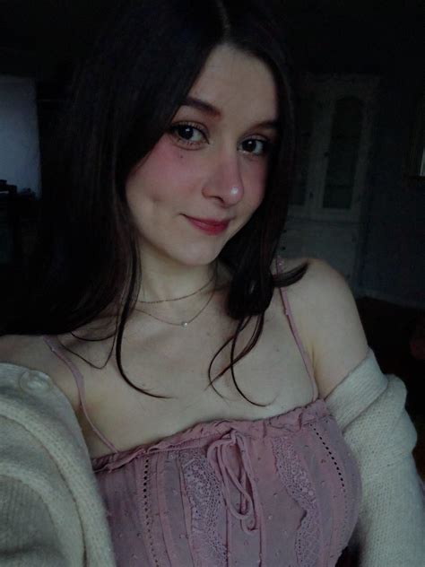 Pretty in Pink : r/yuli_