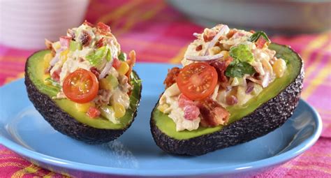 Palta rellena de ensalada de pollo Cómo preparar esta rica receta