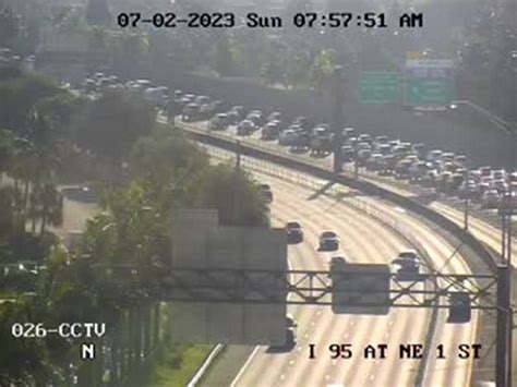 Morning Miami area crash killed one, closed I-95 northbound | Miami Herald