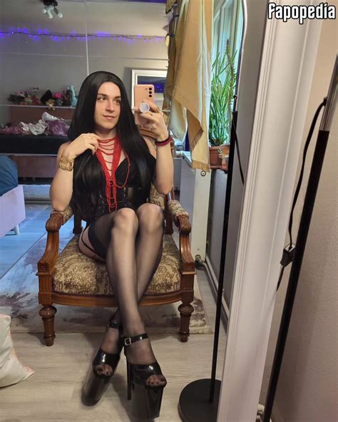 LindaaaX Nude OnlyFans Leaks Photo Fapopedia