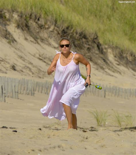 Scarlett Johansson Nude Photo X