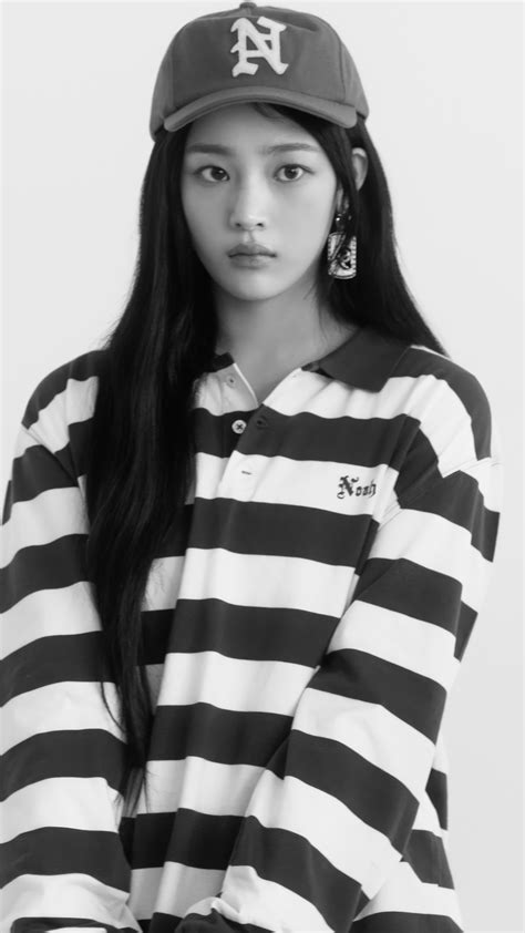 Minji Newjeans How Sweet 4k 6103a Wallpaper Iphone Phone