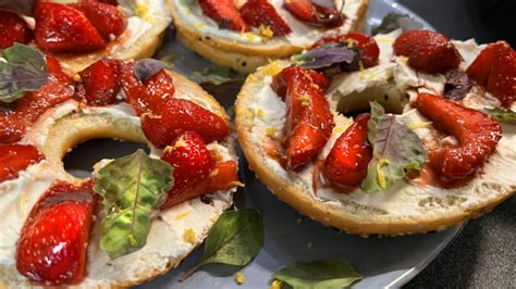 МАРИНОВАННАЯ КЛУБНИКА - необычное лакомство к летнему столу | маринады ...