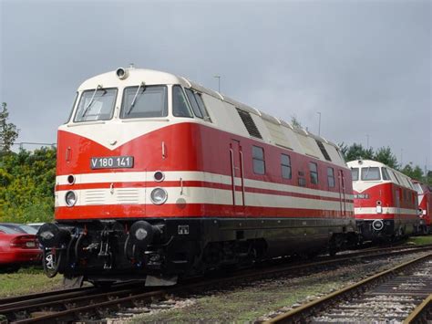 V180 141 im Bw Chemnitz Hilbersdorf - Bahnbilder.de