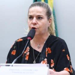 Deputada Apresenta Projeto Para Regulamentar Aplicativos De Relacionamento