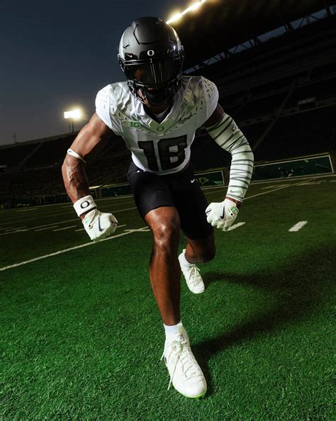 Oregon Ducks Unveil Mummy Duck Uniforms For Penn State White Out