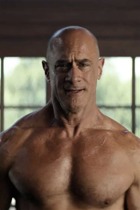 Christopher Meloni Went Nude For A Peloton Ad And Ryan Reynolds Has Thoughts Handsome Older