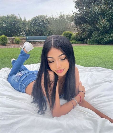 𝐏𝐈𝐍𝐓𝐄𝐑𝐄𝐒𝐓 saturnsstory Pretty people Pretty latinas Latina makeup