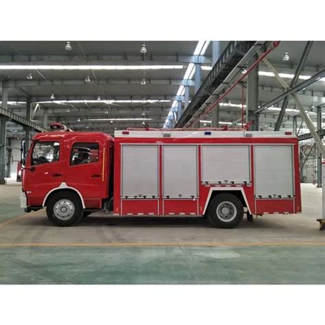 Dongfeng 4X2 6000L Water Foam Tank Emergency Rescue Fire Fighting Truck