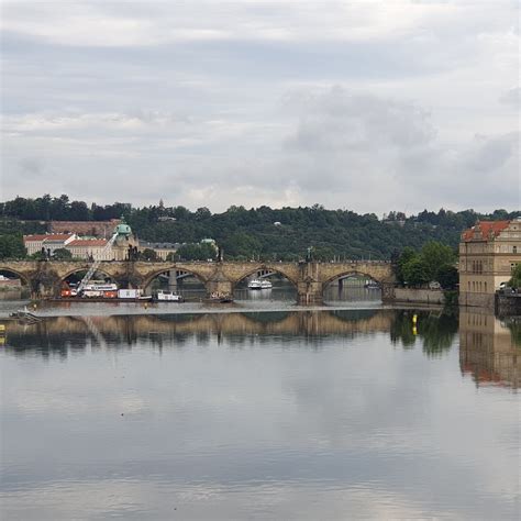 Prague: How to get from Václav Havel Airport to the city center and