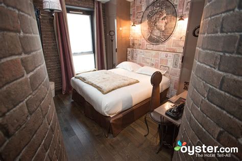 C est à quoi ça ressemble quand un concepteur de lingerie décore un hôtel