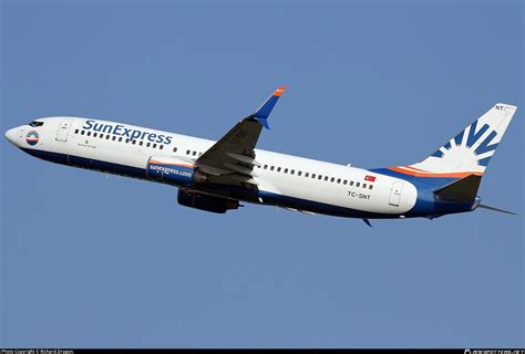 TC SNT SunExpress Boeing 737 8HC WL Photo By Richard Dragon ID