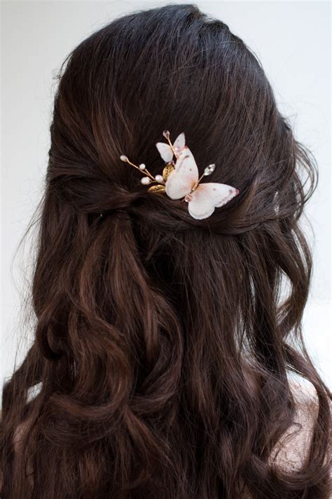 gold hair accessory 11
