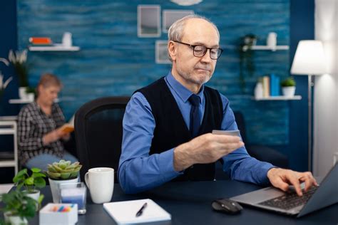 Ouvrir Une Assurance Vie Avant 70 Ans Les Avantages à Noter