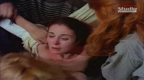 Naked Cristina Galbó in Prigione di donne