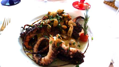 Yesterday’s lunch – Why Evolution Is True