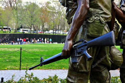 Vietnam Veterans Memorial – Stock Editorial Photo © dinhhang #23975947