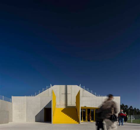 Galeria de Centro de Treinos do Estádio Municipal de Aveiro / SUMMARY - 23