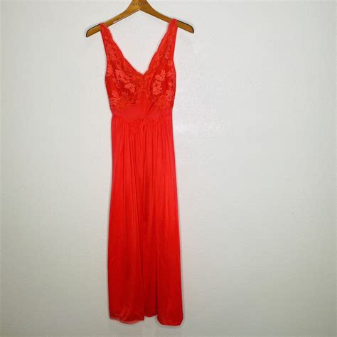 Vtg S Vanity Fair Coral Slip Nightgown Lingerie Gem